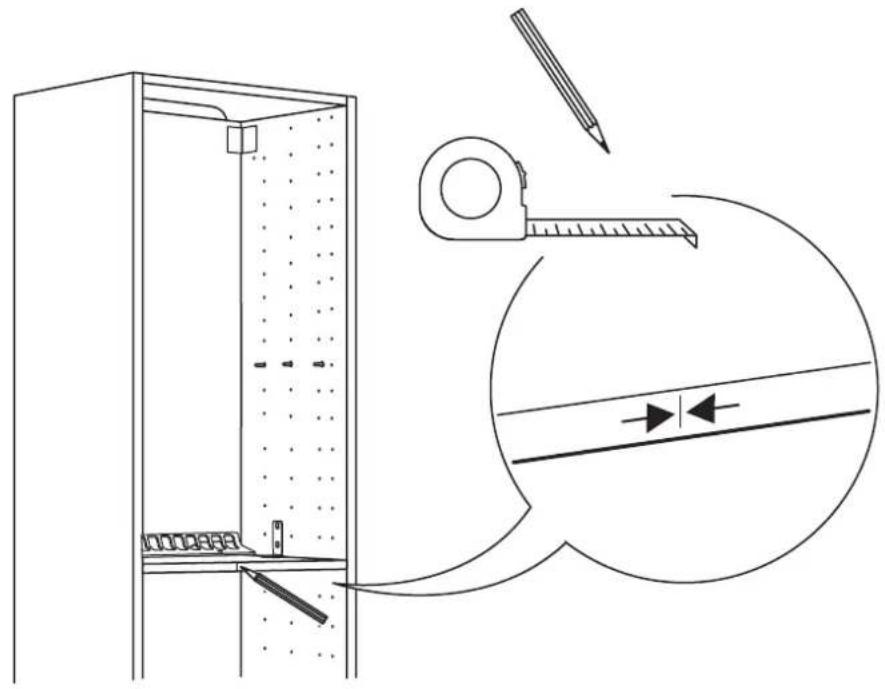 Technical diagram showing a mechanical assembly with a magnified inset illustrating the measurement of a tool and directional arrows.