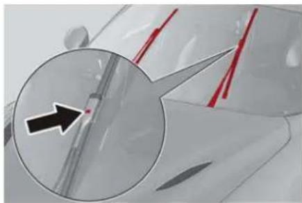 ALFA ROMEO Giulia (2021) - Replacing The Windshield Wiper Blades - 1