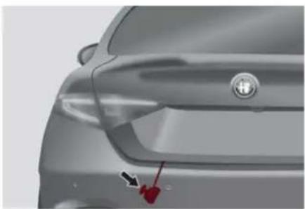 ALFA ROMEO Giulia (2021) - Manual Trunk Opening Device - 4