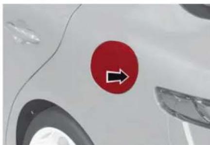 ALFA ROMEO Giulia (2021) - Opening The Fuel Filler Door - 1