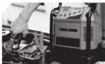 BLACK & DECKER BDV1085 - PLNĚ AUTOMATICKÝ UDRŽOVAČ AUTOBATERIÍ - 4