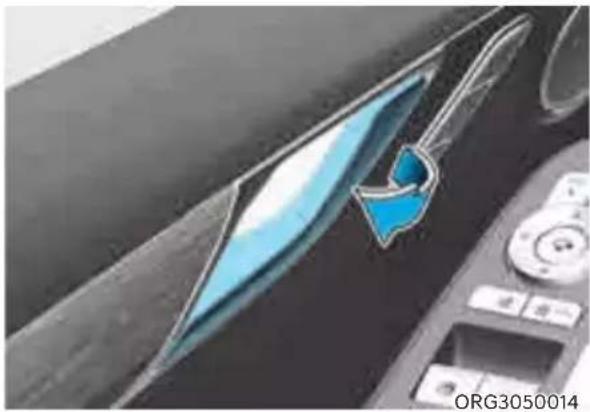 Genesis G80 (2021) - Operating Door Locks from Inside the Vehicle - 1