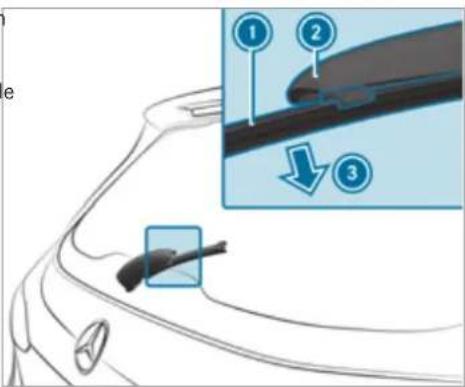 Mercedes-Benz GLS (2021) - Removing the wiper blade - 1