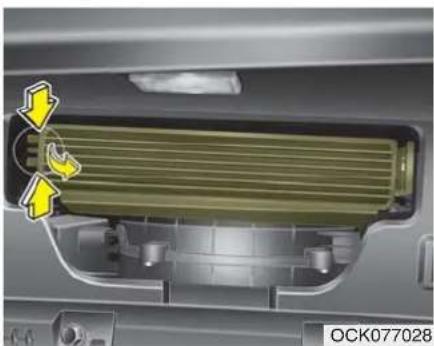 KIA Stinger (2021) - Filter inspection - 3