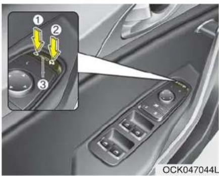 KIA Stinger (2021) - Folding the outside rearview mirror - 1
