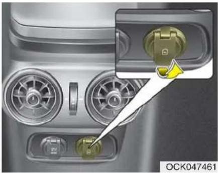 KIA Stinger (2021) - USB charger - 1