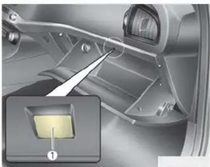 KIA Stinger (2021) - Glove box lamp (LED type) bulb replacement - 1