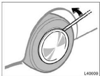 TOYOTA Camry (1999) - Get the required tools and spare tire. - 4