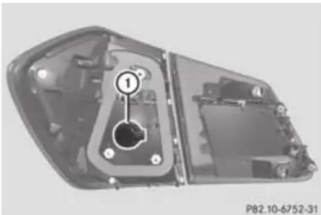 Mercedes-Benz GL (2012) - Brake lamp - 1