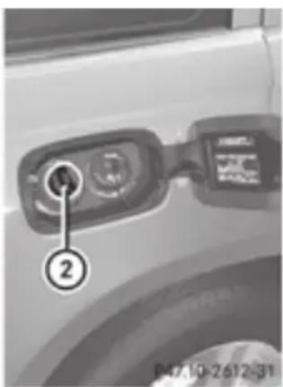 Mercedes-Benz GL (2012) - Important safety notes on the refilling procedure - 2