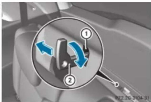 Mercedes-Benz GL (2012) - Opening - 1