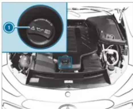 Mercedes-Benz AMG GT (2020) - Topping up engine oil - 2