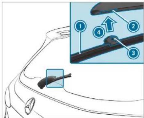 Mercedes-Benz GLS (2019) - Replacing the rear window wiper blade - 2