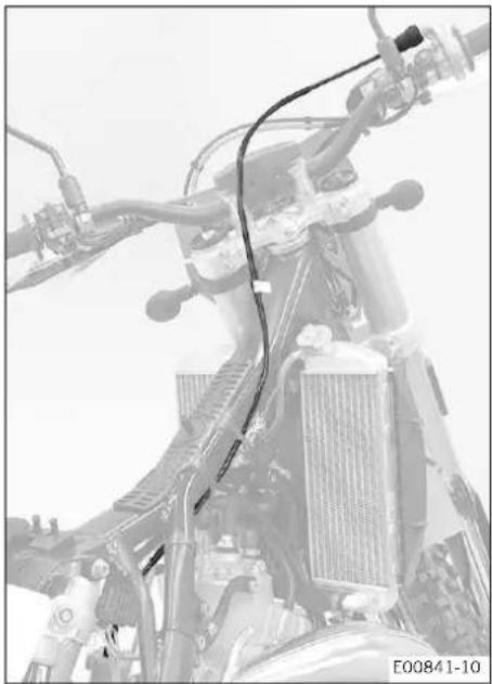 KTM 300 EXC (2020) - SERVICE WORK ON THE CHASSIS - 1