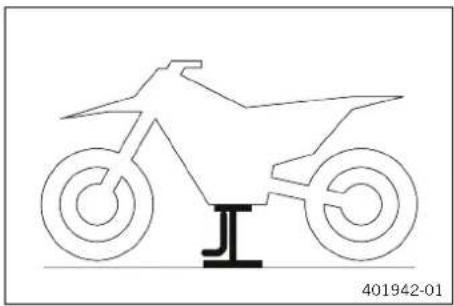 KTM 300 EXC (2020) - Raising the motorcycle with a lift stand - 1