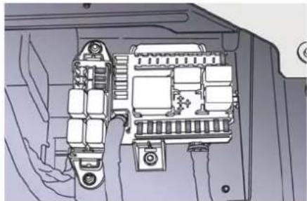 Maserati Granturismo (2019) - FusesinTrunkCompartment - 2