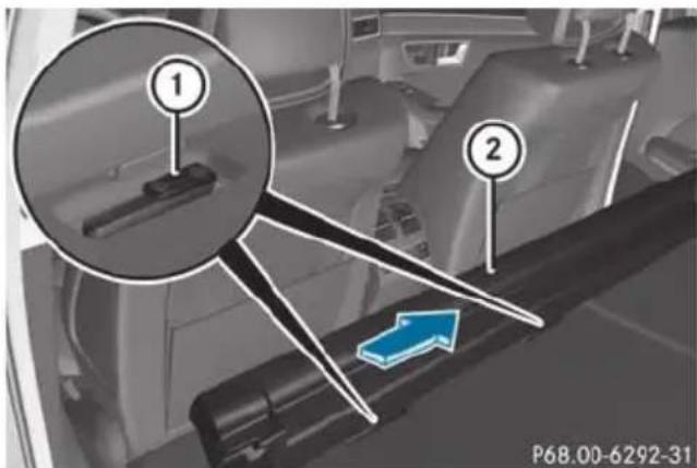 Mercedes-Benz E-Class Sedan (2011) - Attaching the combined cargo cover and net to the rear seat backrest - 1