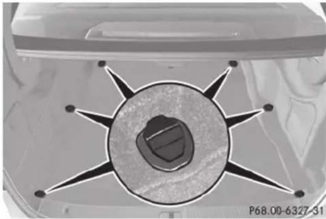 Mercedes-Benz E-Class Sedan (2011) - Plastic hooks (Sedan) - 1