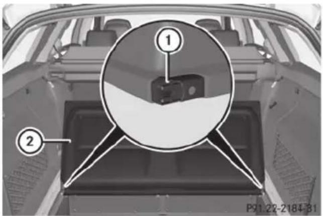 Mercedes-Benz E-Class Sedan (2011) - installing and removing the seat cushion - 1