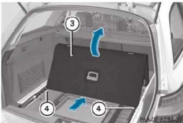 Mercedes-Benz E-Class Sedan (2011) - Opening and closing the folding luggage-compartment floor - 2