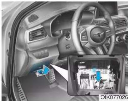 Genesis G70 (2020) - Instrument Panel Fuse Replacement - 3