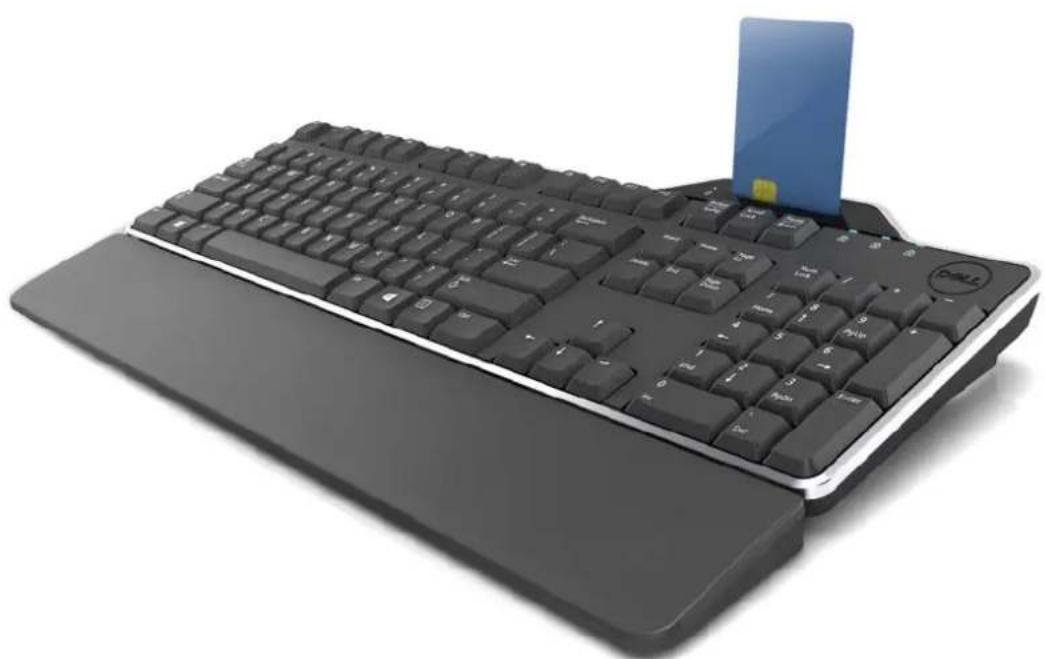 DELL KB813 - Inserting a Smart Card - 1