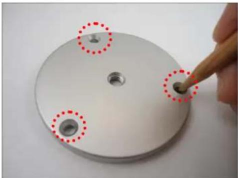 ACTi D42A - Step 1: Install the Bundled Bracket - 1