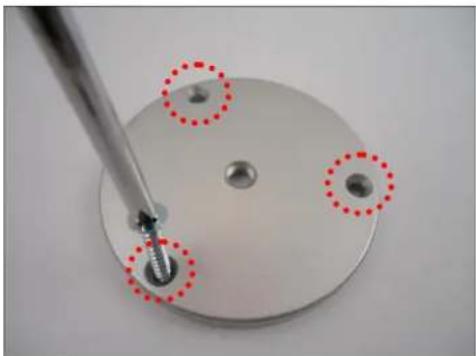 ACTi D42A - Step 1: Install the Bundled Bracket - 2