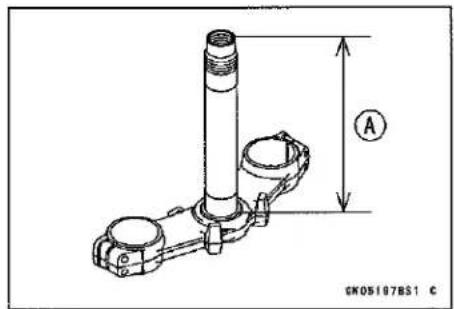 KAWASAKI Z900 (2016) - Steering Stem Warp Inspection - 1