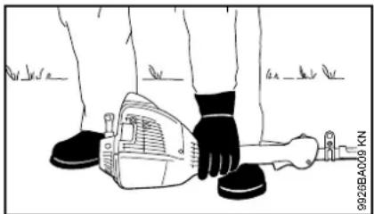 STIHL FCS KM - Starting / Stopping the Engine - 1