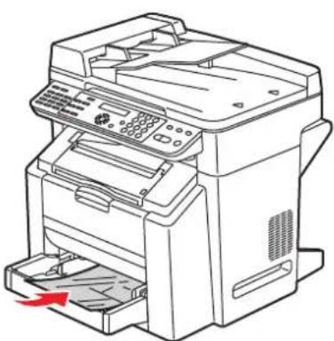 XEROX Phaser 6115 - Vložení speciálního média - 4