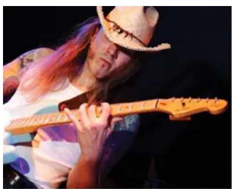 FENDER Artist Stratocaster - USING THE UNIT SAFELY - 1