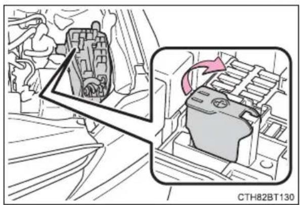 TOYOTA Camry HV (2022) - If the 12-volt battery is discharged - 3