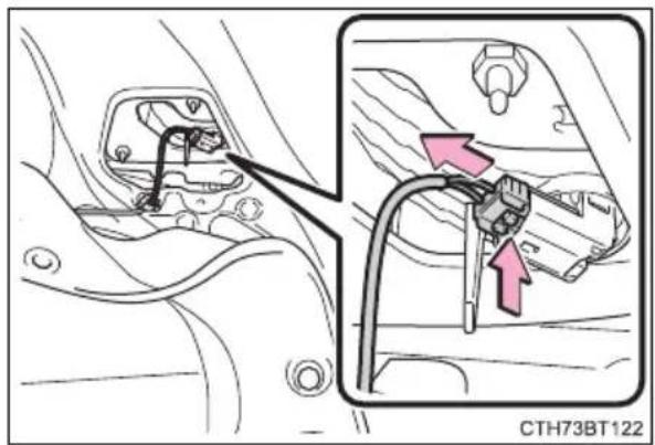 TOYOTA Camry HV (2022) - ■Back-up lights (bulb type) - 3