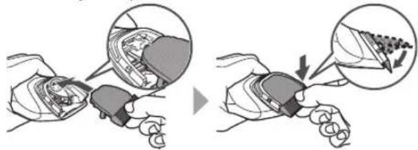PANASONIC ER-HGP74 - ▶ Mounting the blade - 2