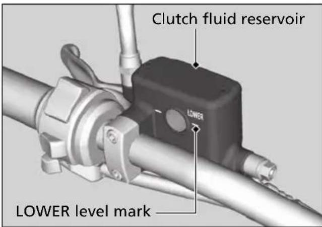 Honda Gold Wing Valkyrie GL1800C (2014) - Checking Clutch Fluid - 1