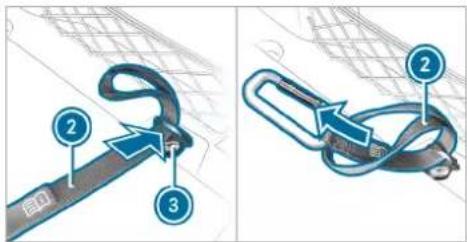 Mercedes-Benz GLE (2022) - Stowing the charging cable - 2