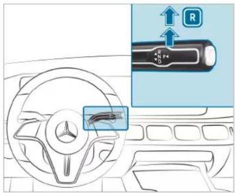 Mercedes-Benz GLE (2022) - Engaging reverse gear R - 2