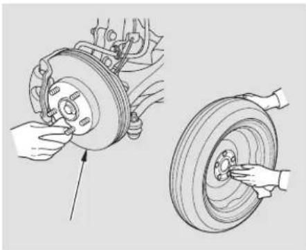 Honda Civic GX (2008) - Changing a Flat Tire - 6