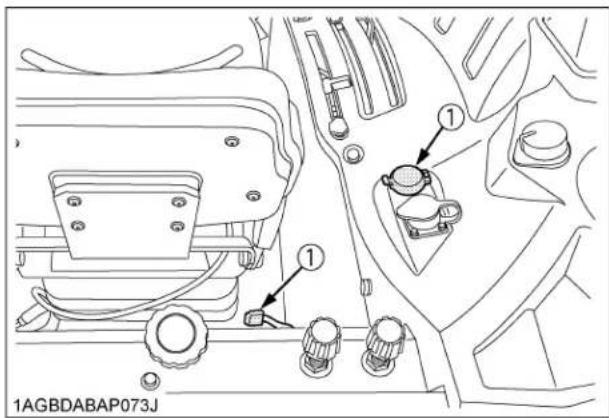 KUBOTA M5N-111HDCC12 - ELECTRICAL OUTLET - 1