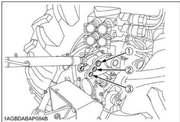 KUBOTA M5N-111HDCC12 - ■Selecting the Top Link Mounting Holes - 1