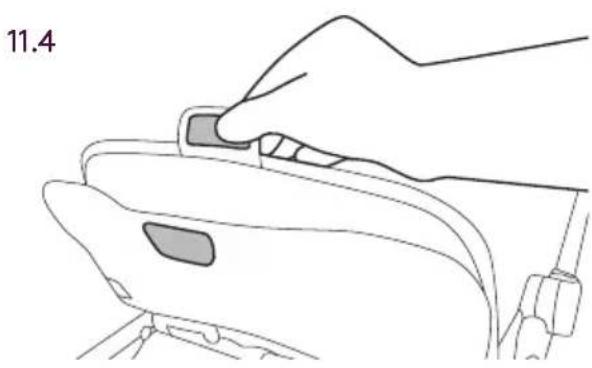 Silver Cross Reflex Aston Martin - Attaching the seat liner - 4