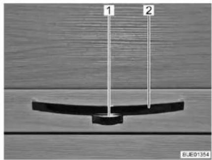 Bürstner Nexxo Van (2014) - Furniture flaps with handle and push button - 2