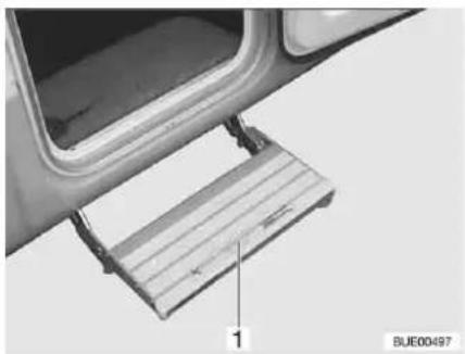 Bürstner Nexxo Van (2014) - Electrically operated entrance step (partially special equipment) - 4