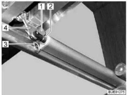 Bürstner Nexxo Van (2014) - Adjusting the head sections: - 1