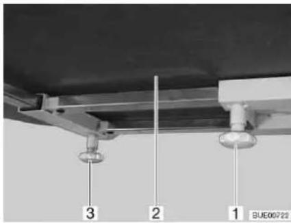 Bürstner Nexxo Van (2014) - Adjusting the table-top - 3