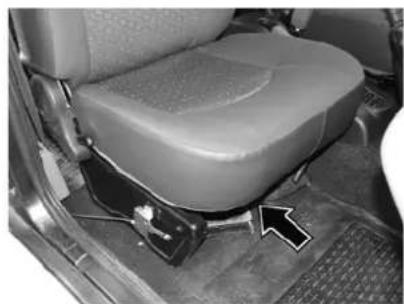 Tata Sumo - Vehicle Jack & Tools - 1