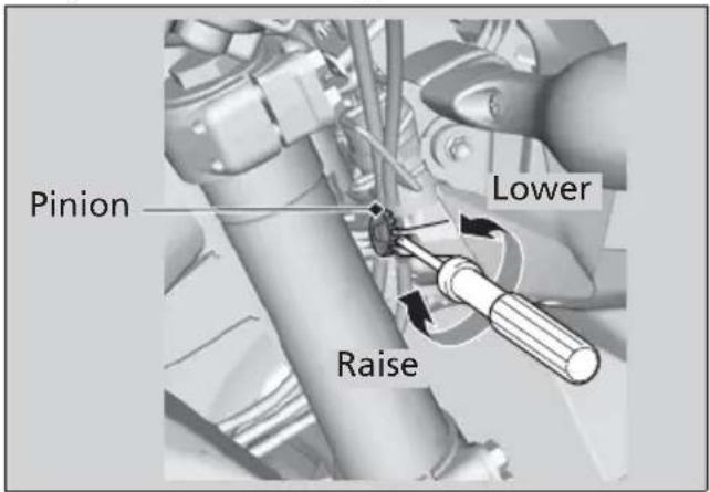 Honda CRF300L (2013) - Adjusting the Headlight Aim - 1
