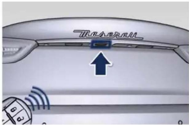 Maserati Quattroporte (2016) - Accessingtheboot - 5