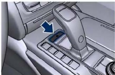 Maserati Quattroporte (2022) - Hazard Warning Flashers - 1